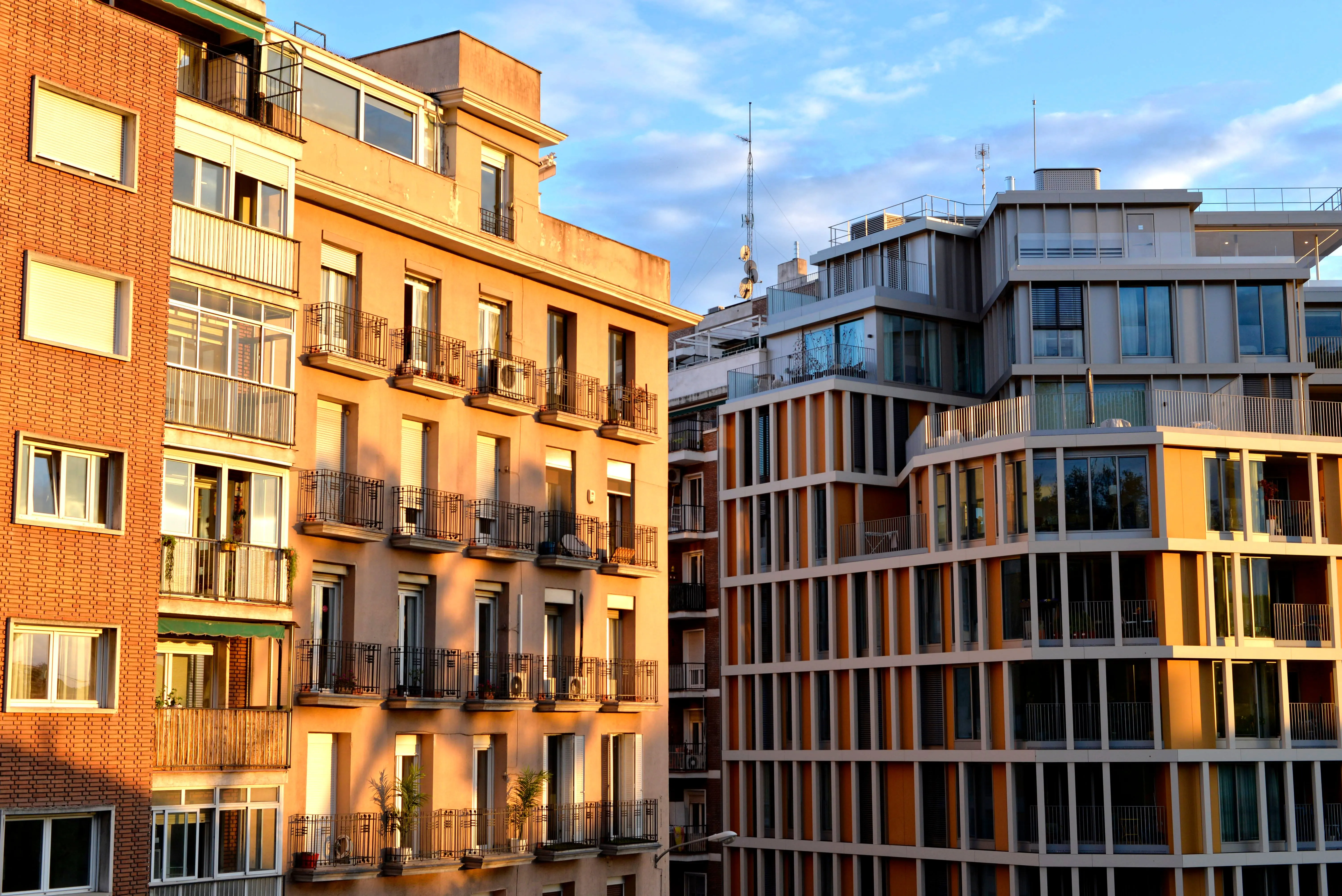 Multi-Segment Housing Range